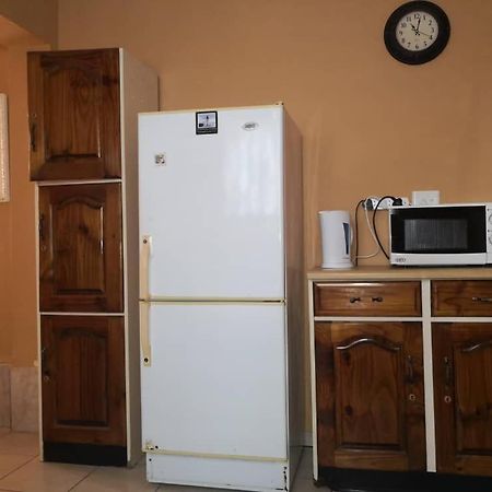 Skippers Backpackers Cc Walvis Bay Exterior photo