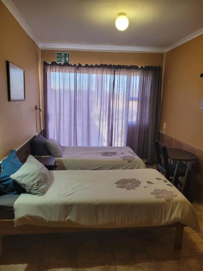 Skippers Backpackers Cc Walvis Bay Exterior photo