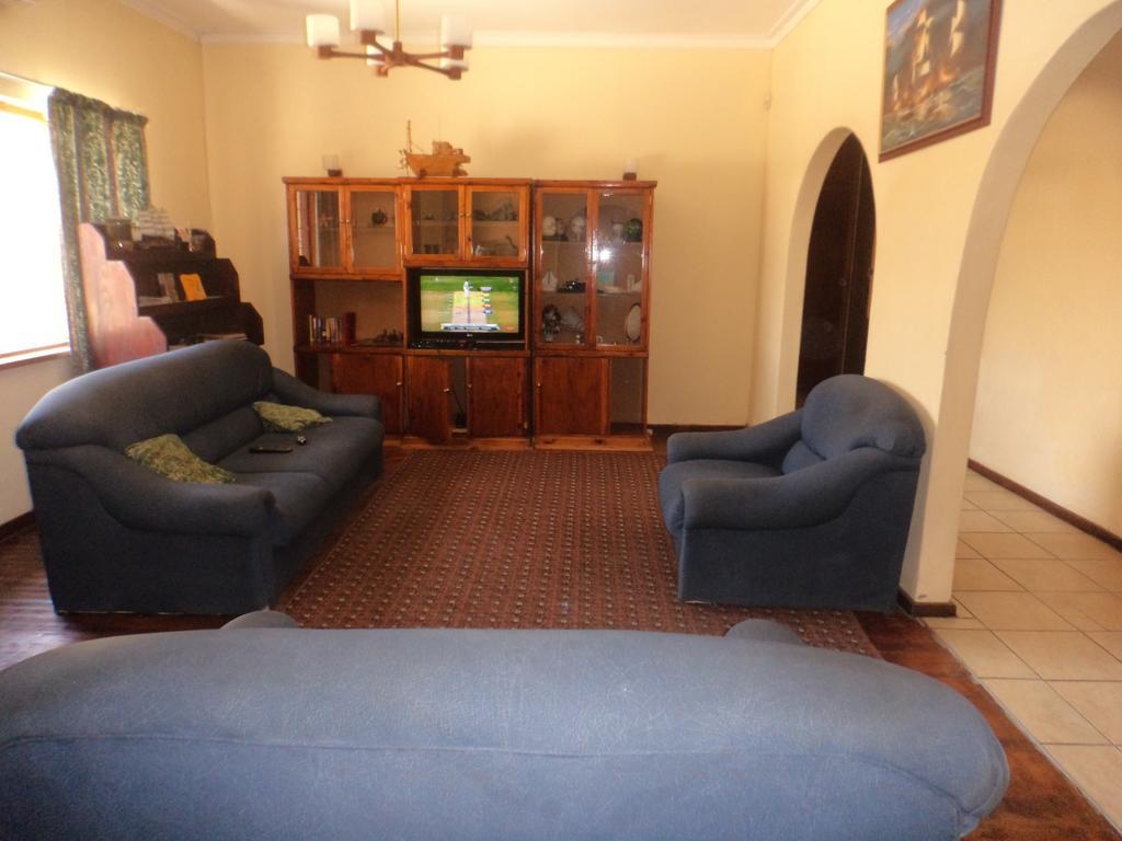 Skippers Backpackers Cc Walvis Bay Exterior photo